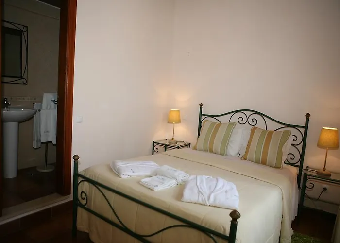 Bed & Breakfast Casa Antiga 3*
